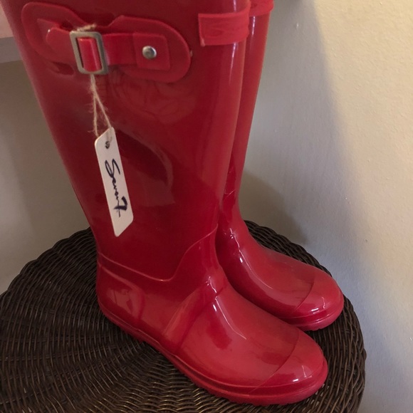 seven rain boots